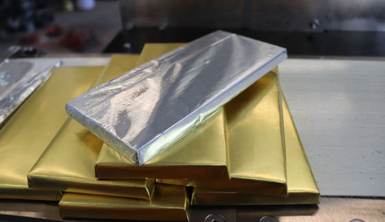 Customized High Speed Chocolate Bar Foil Fold Packing Machine with Gluing Function
